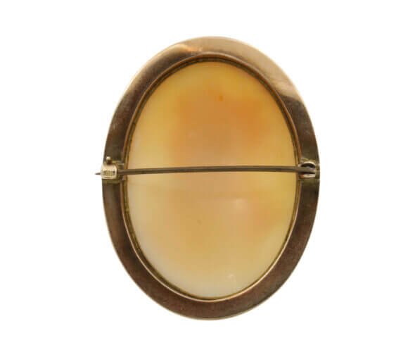10 Karat Yellow Gold Cameo with Engraved Frame