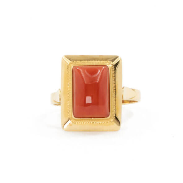 18 Karat Yellow Gold Rectangle Coral Ring front view