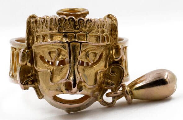 14 Karat Yellow Gold White 'Mask' Ring
