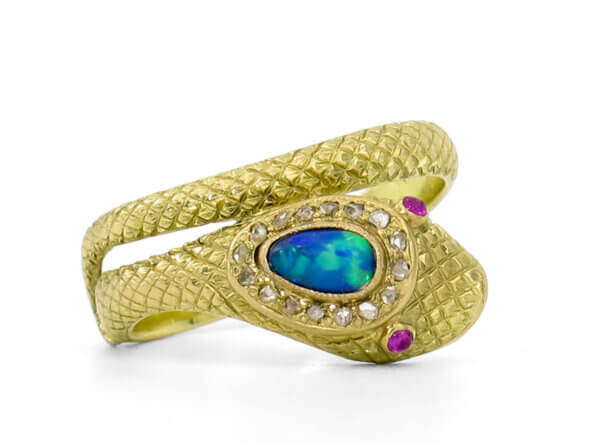 18 Karat Yellow Gold Snake ring with Opal and Diamonds