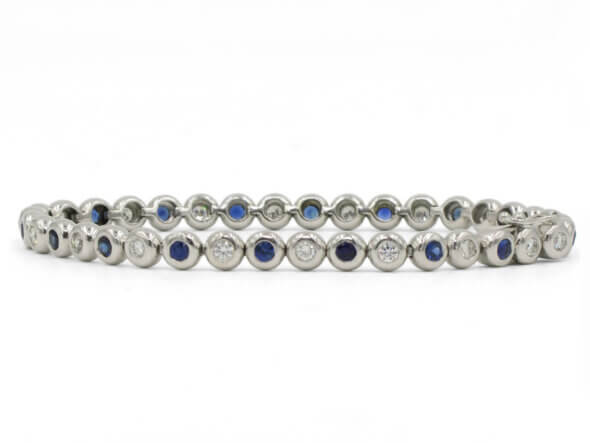 14 Karat White Gold Alternating Sapphire and Diamond Bubble Band closed shot