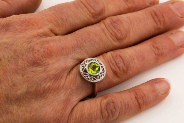 14 Karat White Gold Round Peridot Ring