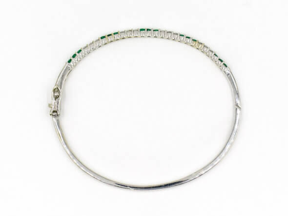 18 Karat White Gold Emerald and Diamond Bangle Bracelet top view