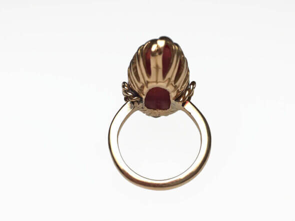 18 Karat Yellow Gold Oval Red Coral Ring back view
