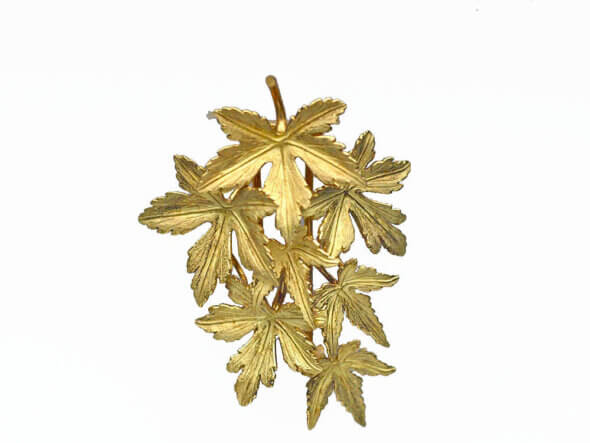 18 Karat Yellow Gold Maple Leaf Brooch