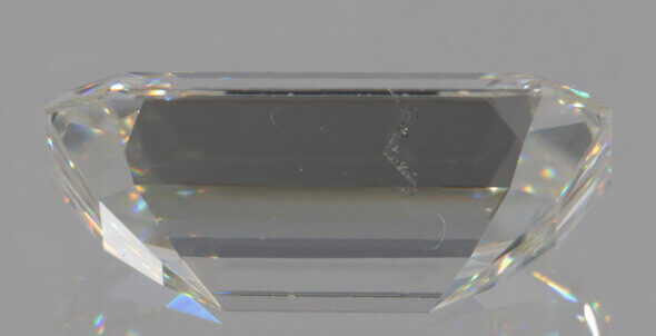 Loose Emerald cut diamond