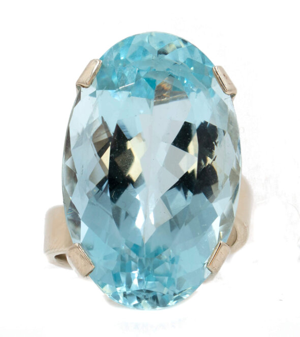 22 Carat Oval Aquamarine Ring