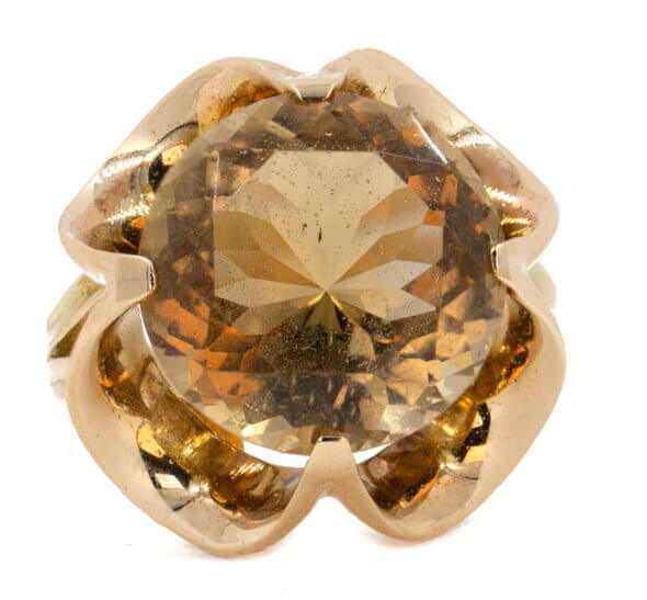 Round Smokey Quartz Ring in 14 Karat Yellow Gold