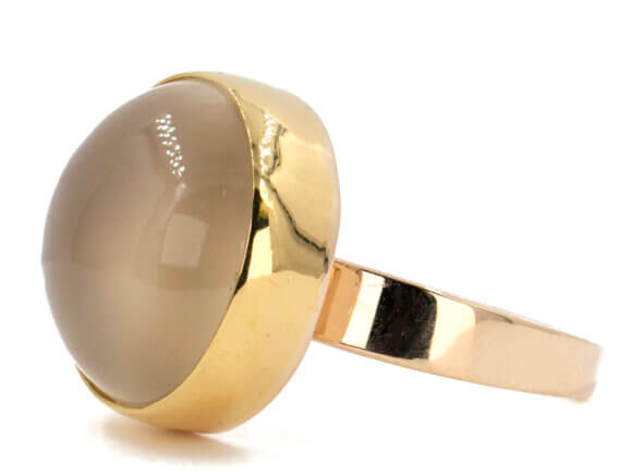 Cats Eye Moonstone Ring in 14 Karat Yellow Gold, side view