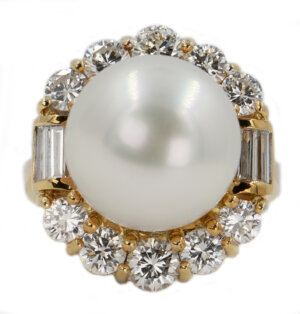 18 Karat Yellow Gold South Sea Pearl and Diamond Ring