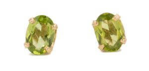 14 Karat Yellow Gold Oval Peridot Stud Earrings