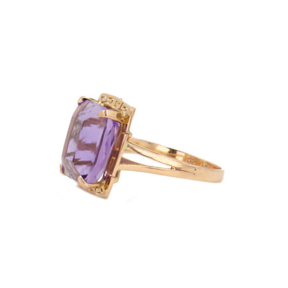 8.5 Carat Amethyst Vintage 14 Karat Yellow Gold Ring